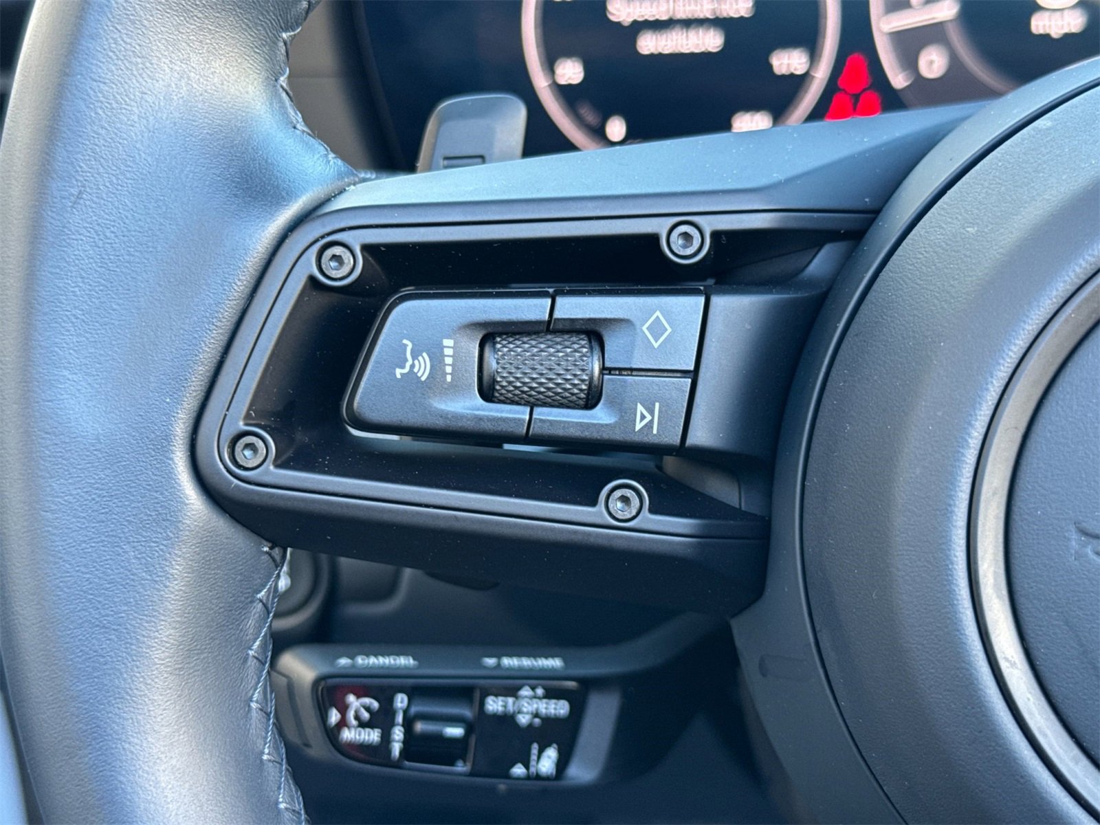 Certified 2025 Porsche 911 Carrera image 26