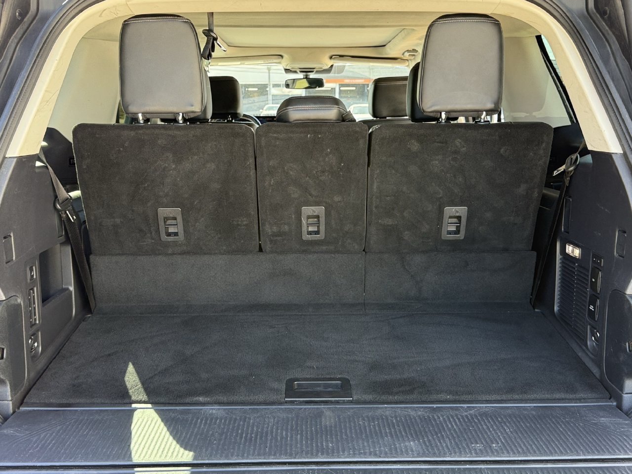 Used 2025 Ford Expedition Platinum AWD/4WD image 30