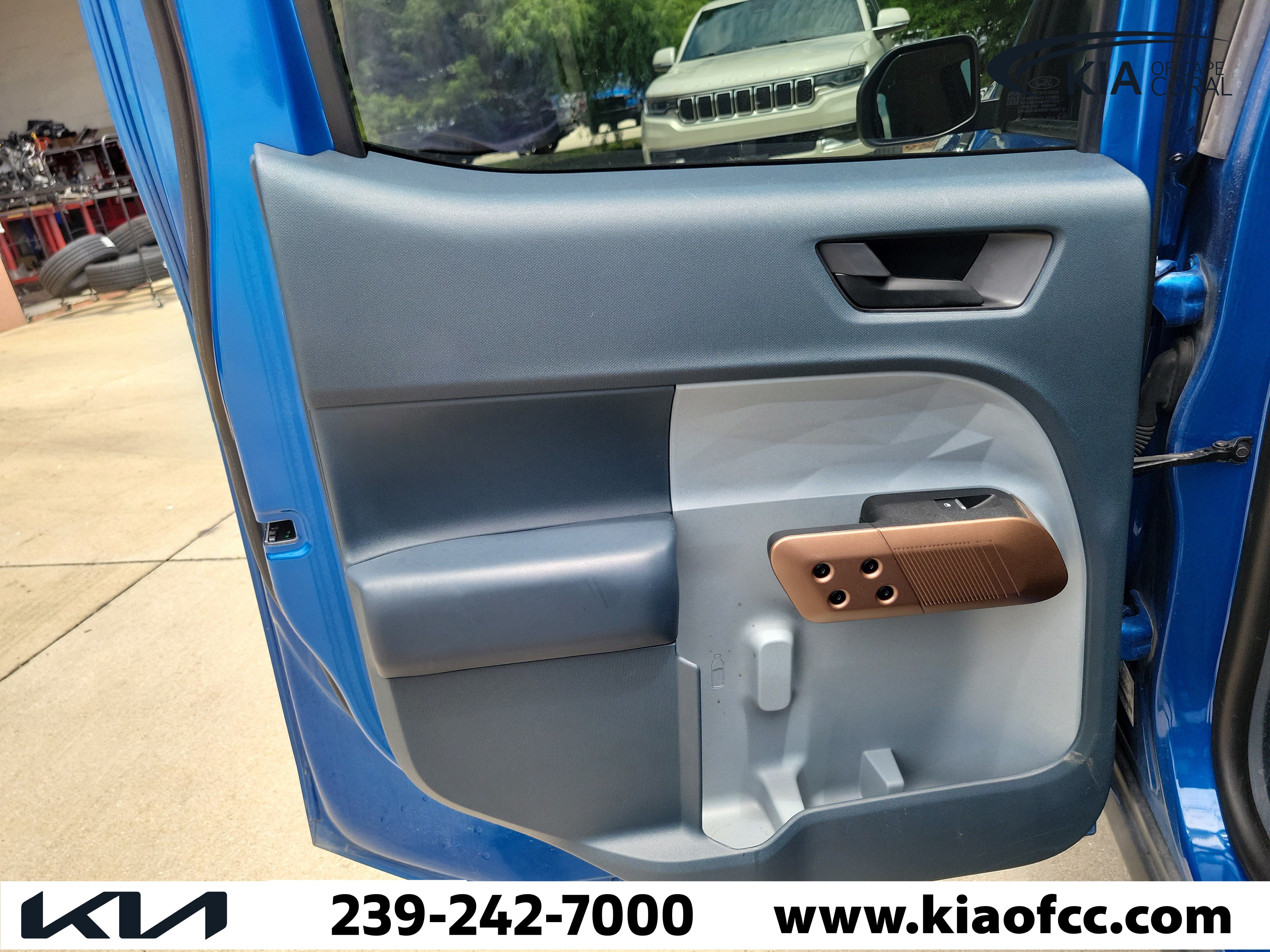 Used 2022 Ford Maverick Lariat w/ Lariat Luxury Package AWD/4WD image 13