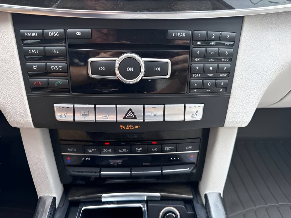 Used 2014 Mercedes-Benz E 250 BlueTEC Sedan image 22