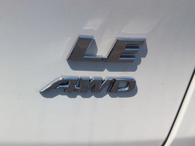 Certified 2022 Toyota RAV4 LE AWD/4WD image 32