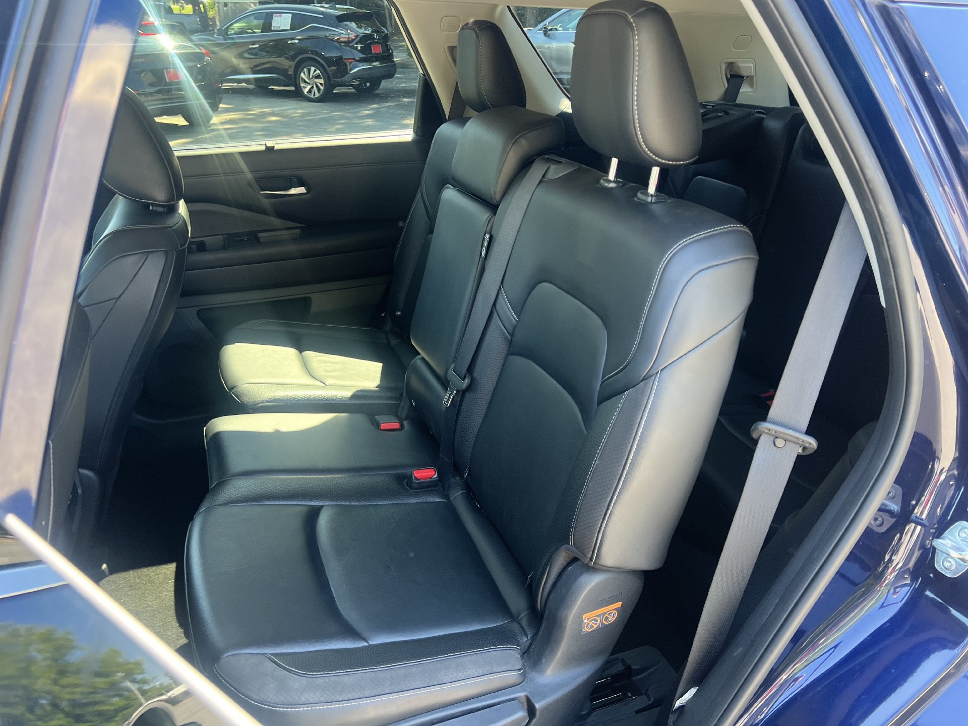 Used 2023 Nissan Pathfinder SL AWD/4WD image 15