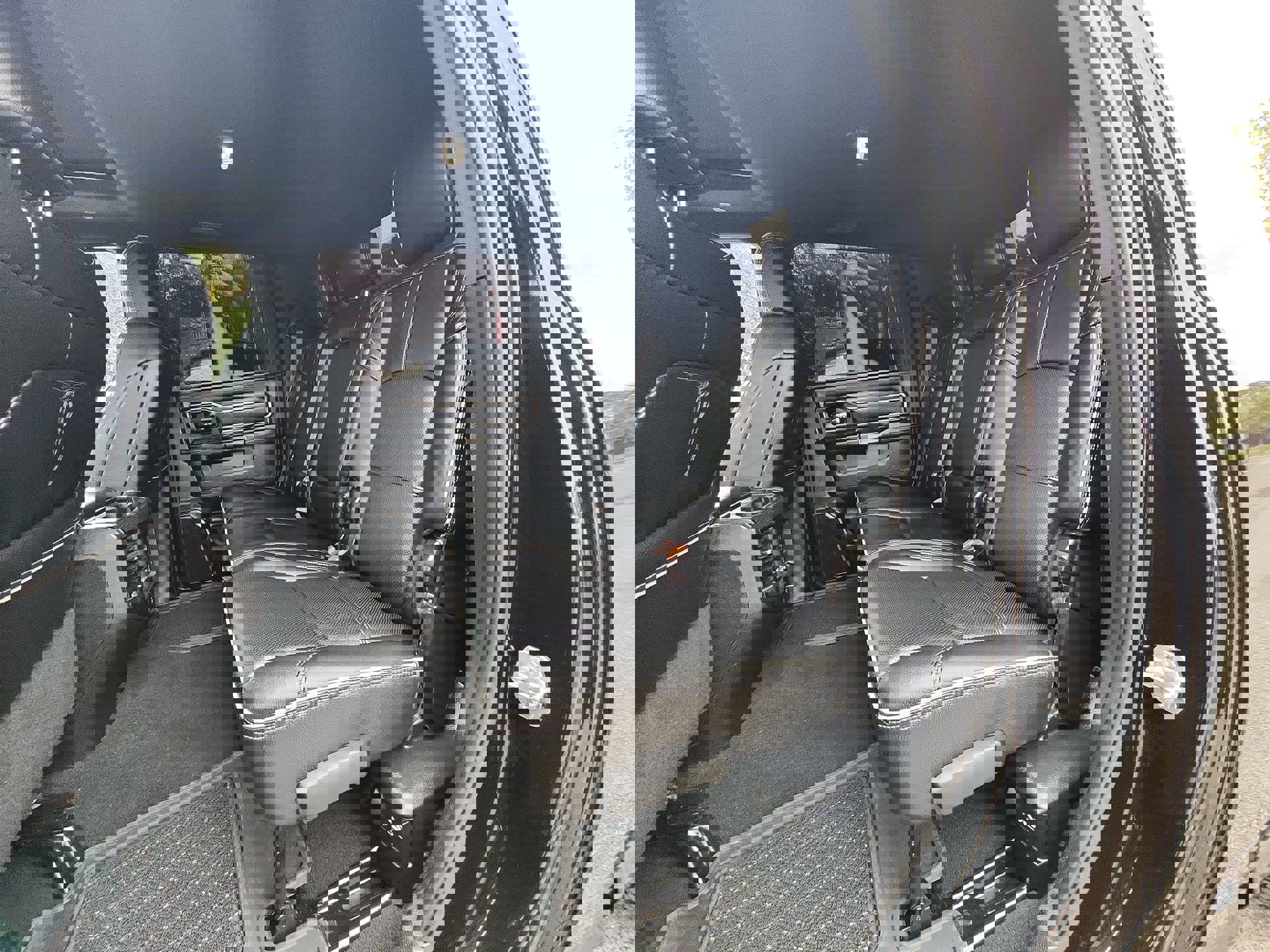 Certified 2022 RAM 2500 Limited w/ Night Edition image 25