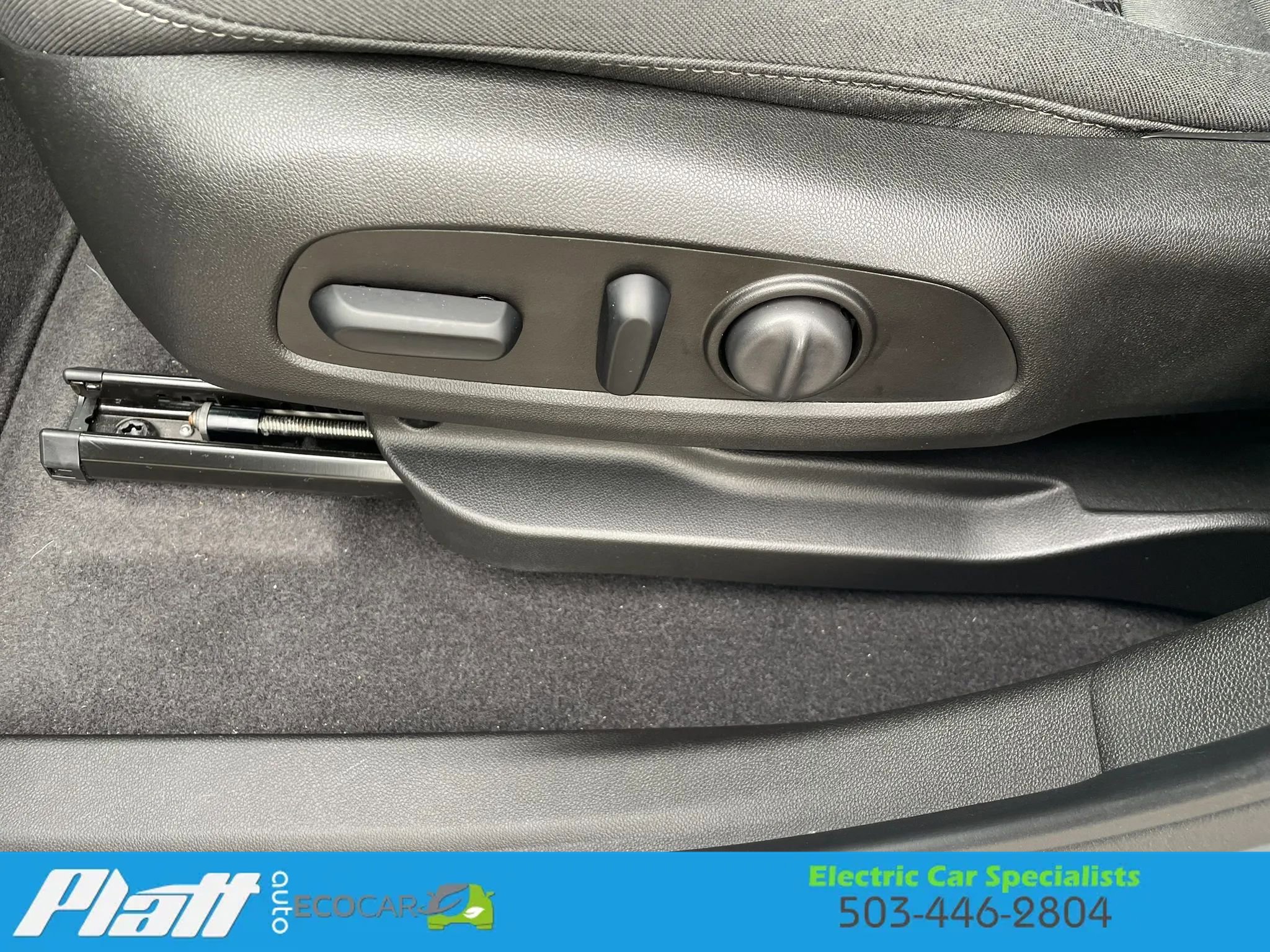 Used 2022 Chevrolet Bolt EUV LT w/ Comfort Package FWD image 22
