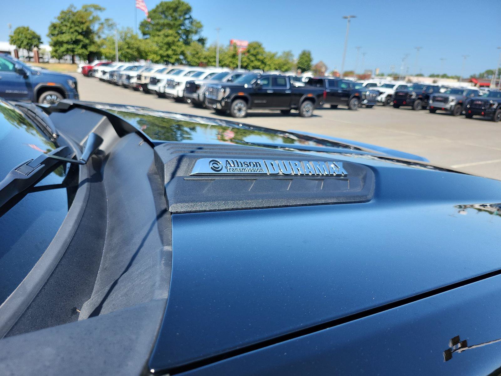 Used 2024 Chevrolet Silverado 3500 High Country w/ High Country Premium Package AWD/4WD image 9