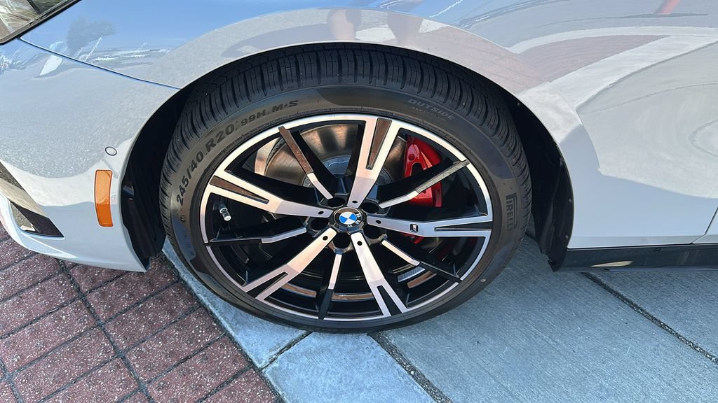 Used 2026 BMW 530i w/ M Sport Package RWD image 6