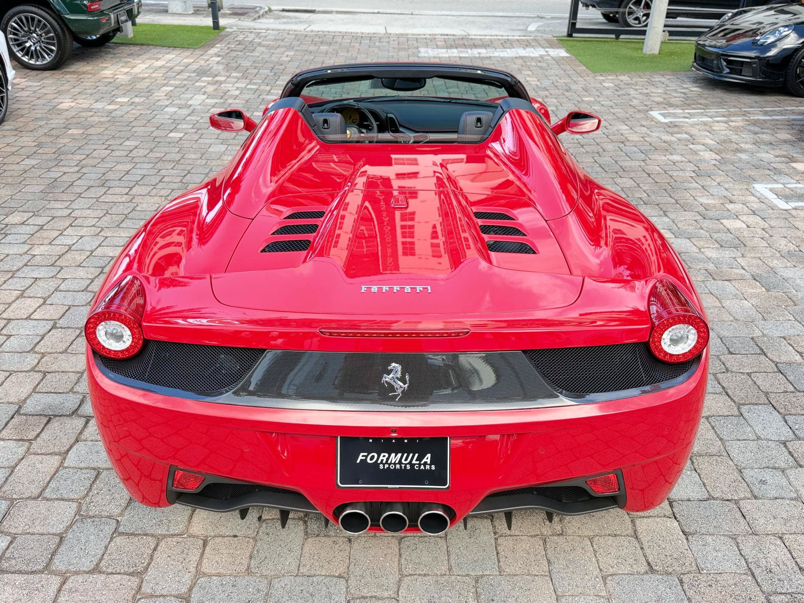 Used 2015 Ferrari 458 Spider RWD image 18