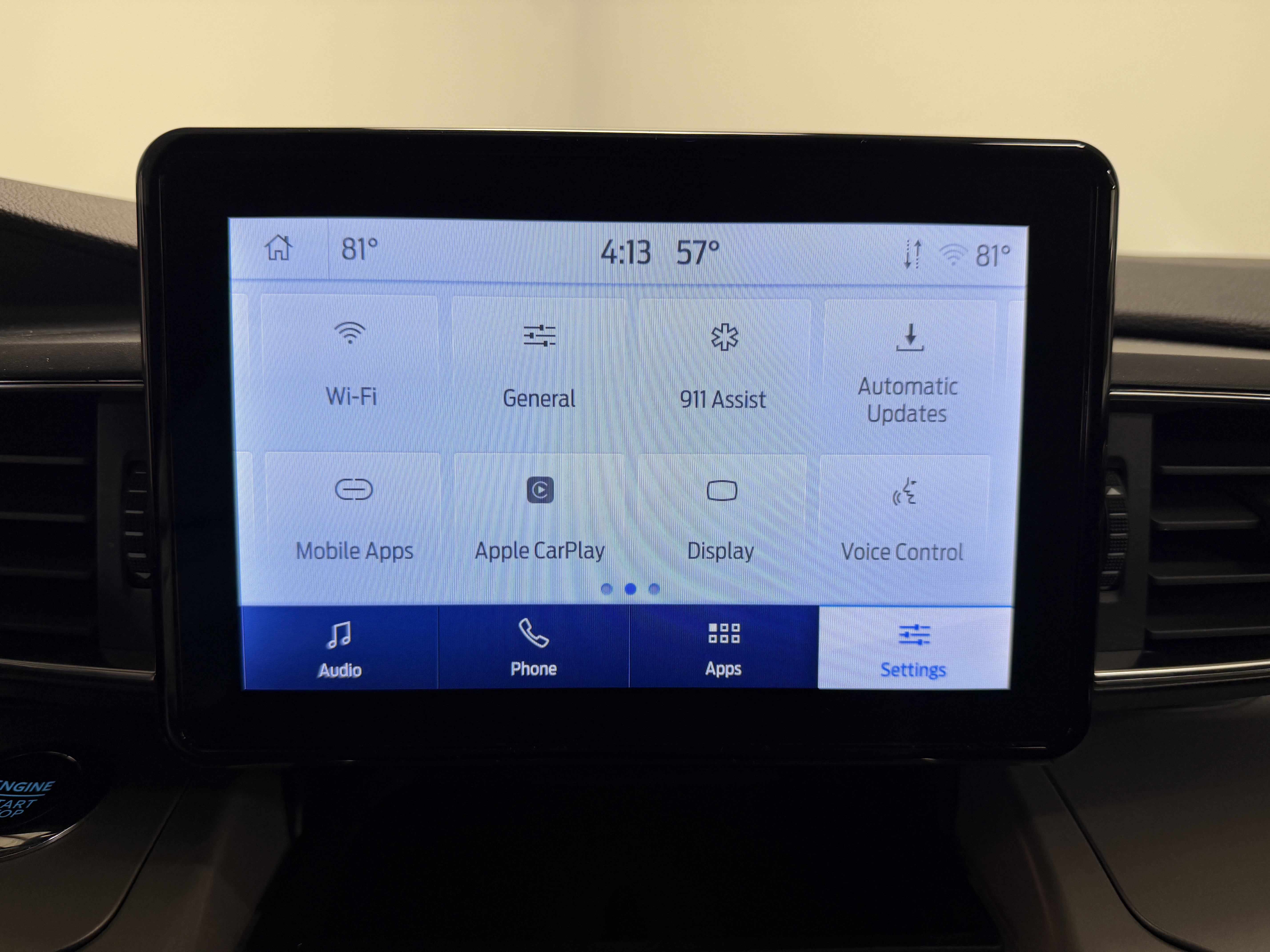 Used 2023 Ford Explorer XLT w/ Equipment Group 202A image 7