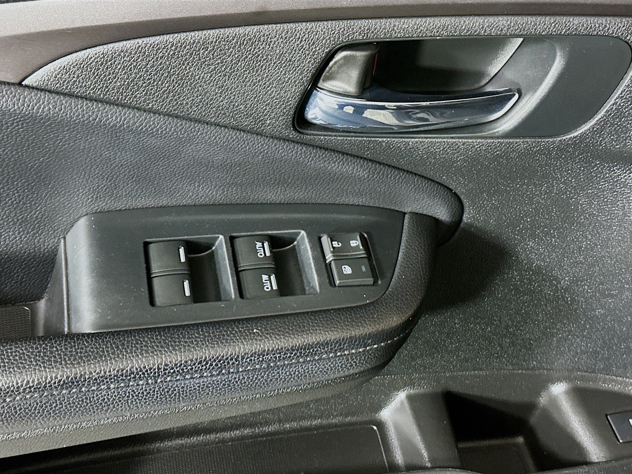 Used 2021 Honda Passport Sport image 14