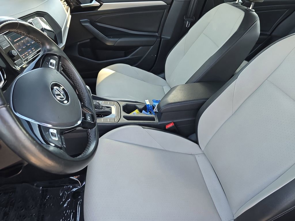 Used 2021 Volkswagen Jetta R-Line w/ R-Line Cold Weather Package image 16