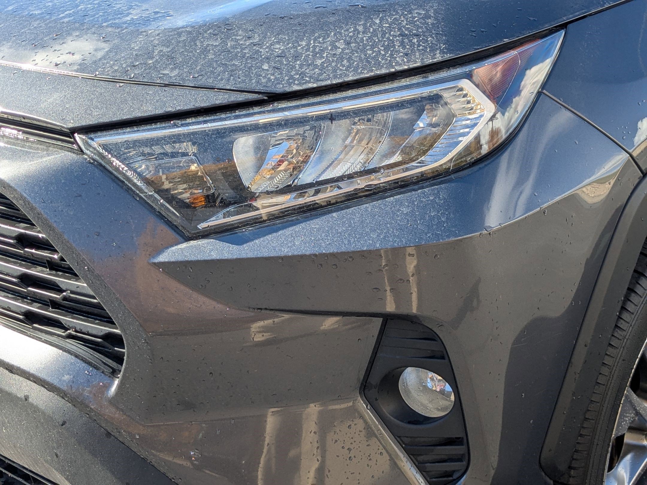 Used 2021 Toyota RAV4 XLE Premium image 12