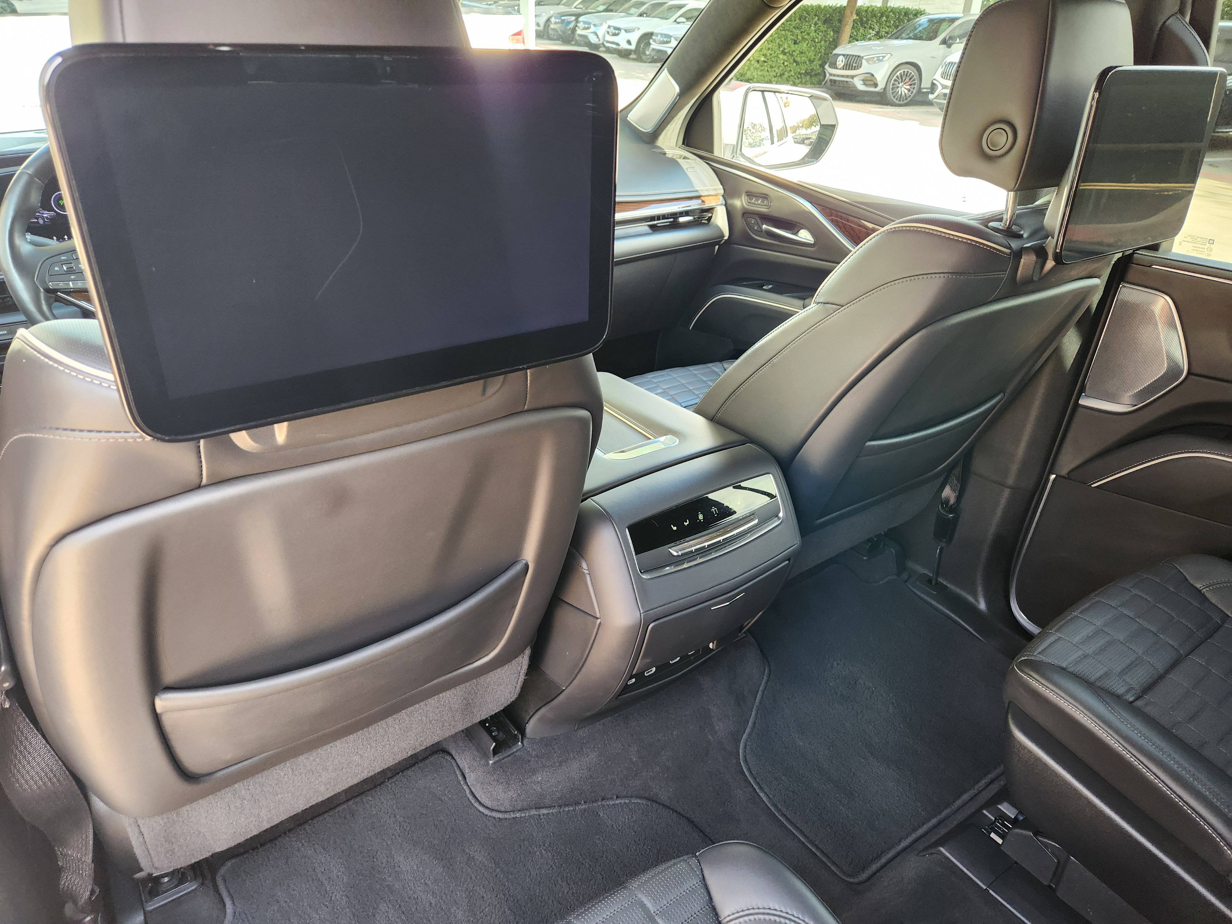 Used 2022 Cadillac Escalade Sport Platinum image 27