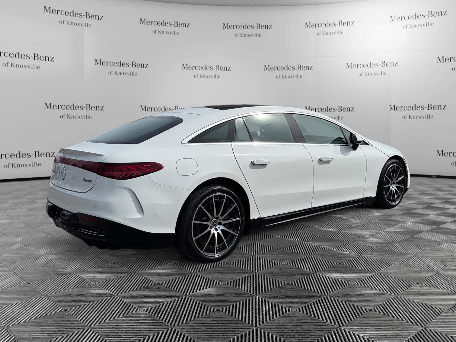 Certified 2022 Mercedes-Benz EQS 580 4MATIC Sedan image 5