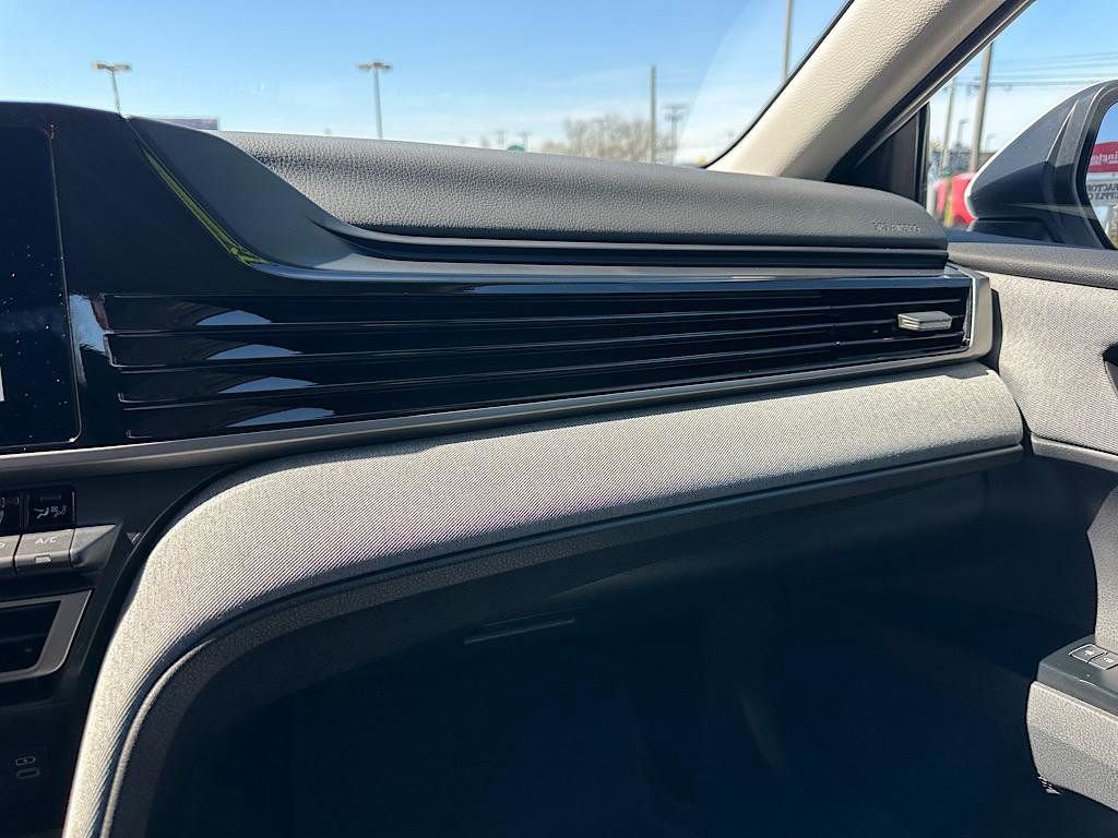 Certified 2025 Toyota Camry LE image 27