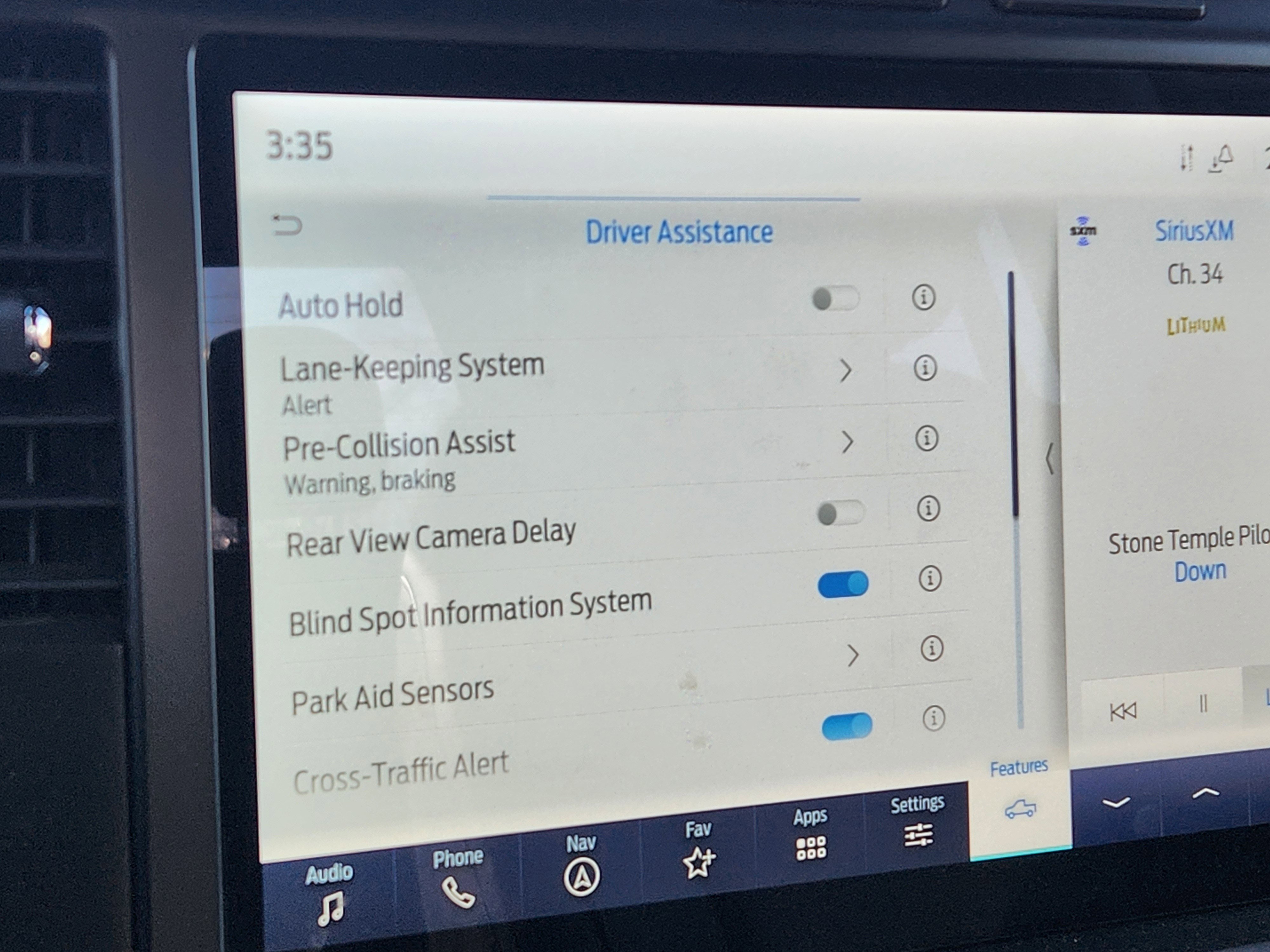 Used 2021 Ford F150 Lariat image 10