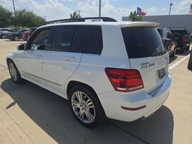 Used 2015 Mercedes-Benz GLK 250 BlueTEC 4MATIC image 4