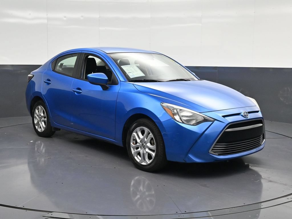 Used 2016 Scion iA FWD image 5