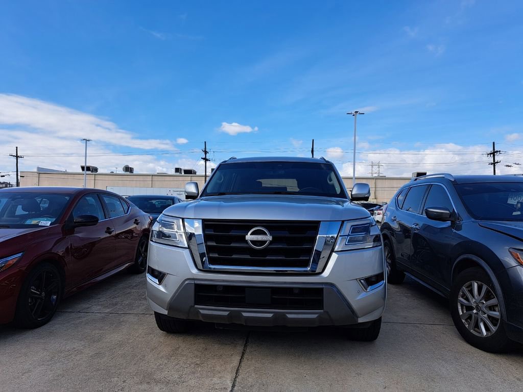 Used 2023 Nissan Armada SL w/ Captain's Chairs Package image 2