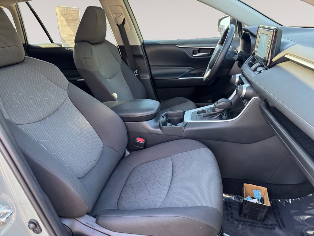 Used 2020 Toyota RAV4 XLE w/ Convenience Package AWD/4WD image 15