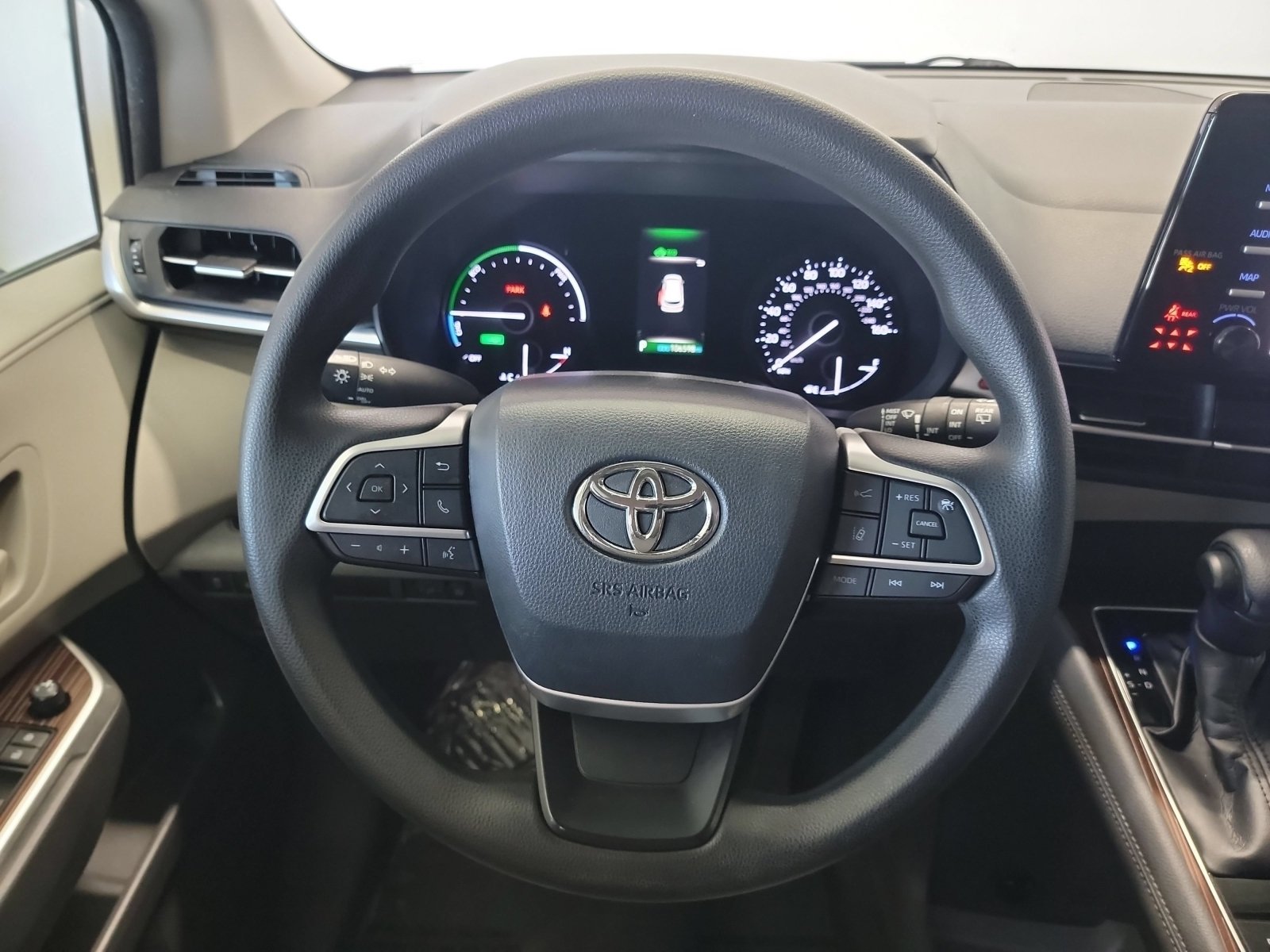 Used 2021 Toyota Sienna LE FWD image 17