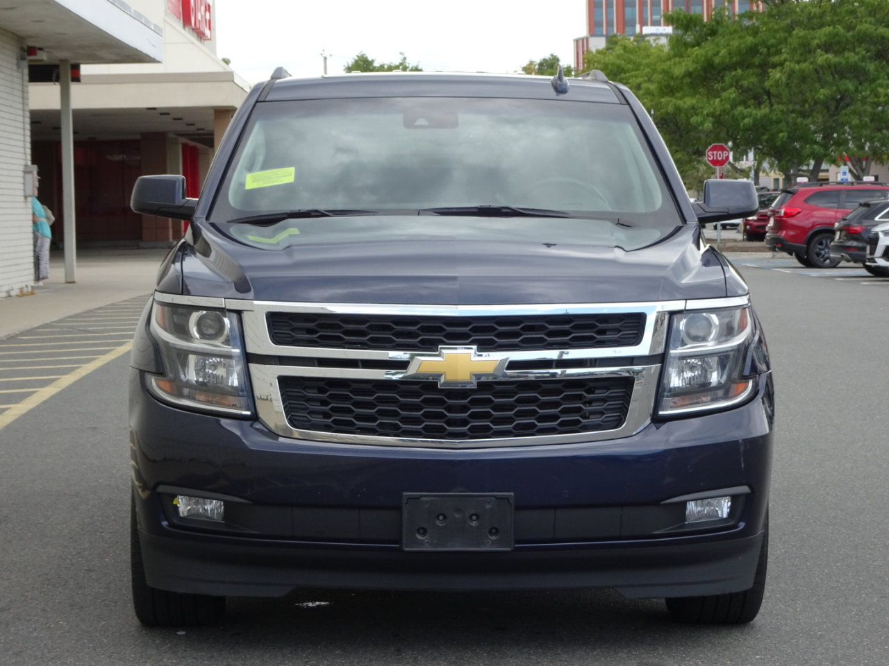Used 2019 Chevrolet Tahoe LT w/ Luxury Package image 2