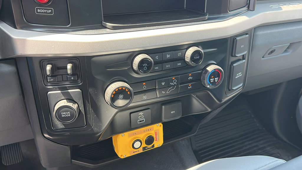 New 2024 Ford F450 XL w/ XL Chrome Package RWD image 14