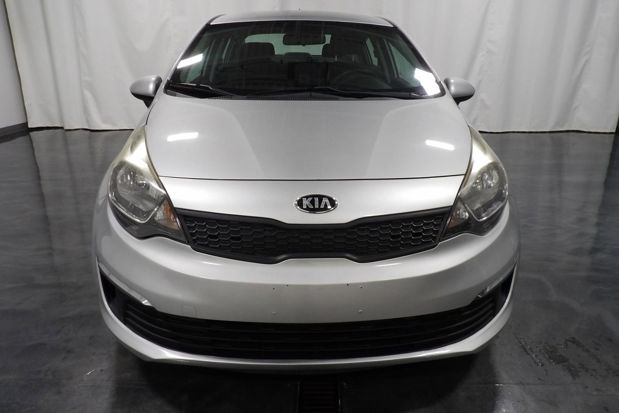 Used 2017 Kia Rio LX w/ Power Package FWD image 2