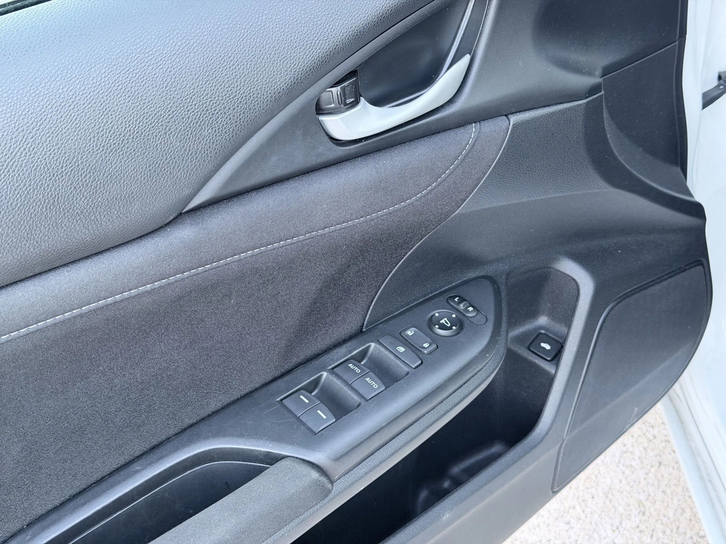 Used 2021 Honda Insight EX image 25