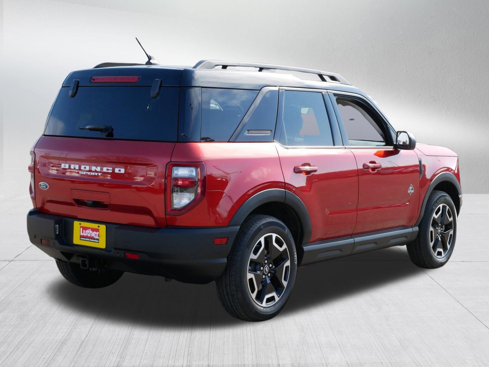 Used 2023 Ford Bronco Sport Outer Banks w/ Tech Package AWD/4WD image 7