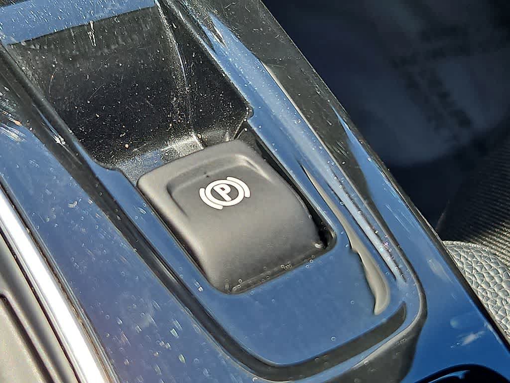 Used 2023 Chevrolet Bolt EUV LT w/ Convenience Package FWD image 24