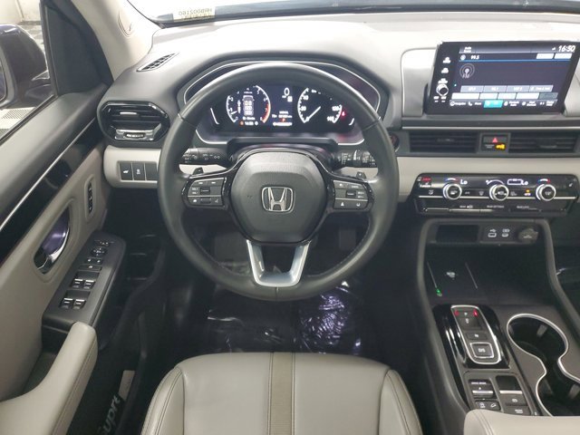 Certified 2024 Honda Pilot Touring image 10