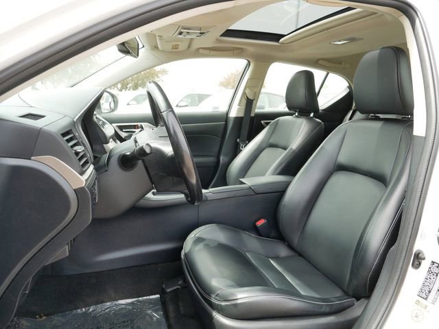 Used 2017 Lexus CT 200h w/ Seat Comfort Package FWD image 14