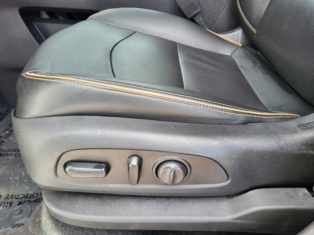 Used 2023 GMC Terrain AT4 image 14