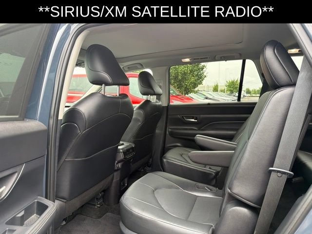 Used 2025 Toyota Grand Highlander FWD image 13