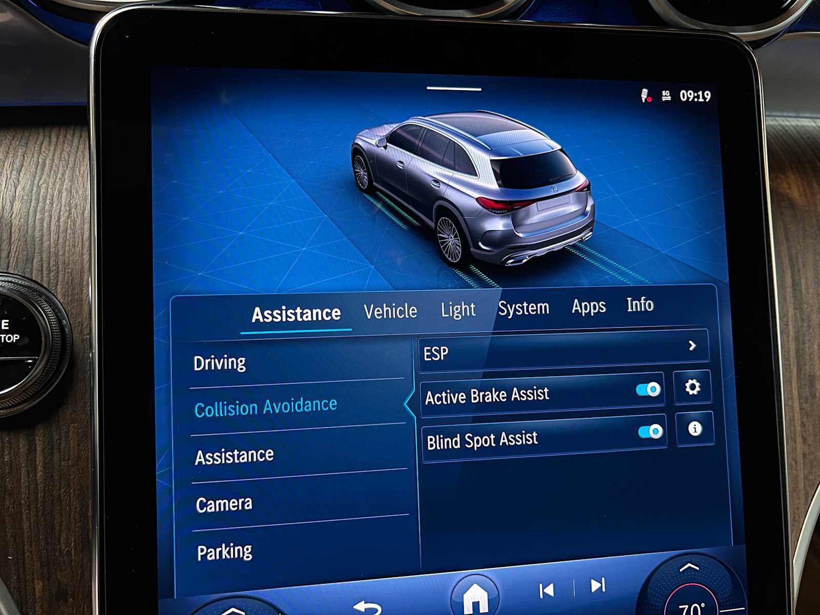 Used 2026 Mercedes-Benz GLC 300 4MATIC image 37