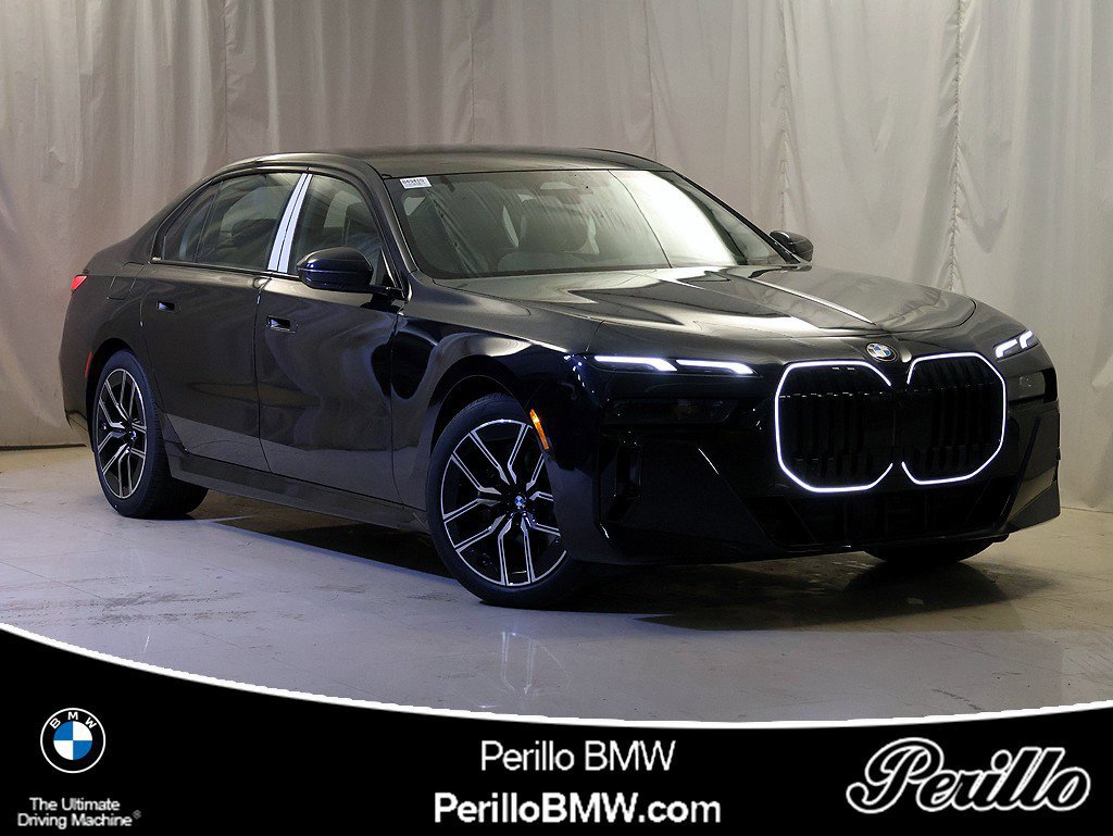 Used 2026 BMW 740i xDrive w/ Premium Package AWD/4WD video 1