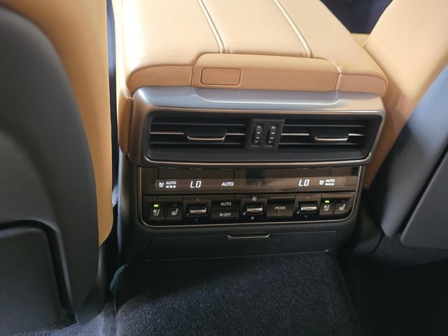 New 2026 Lexus LX 700h Luxury image 11