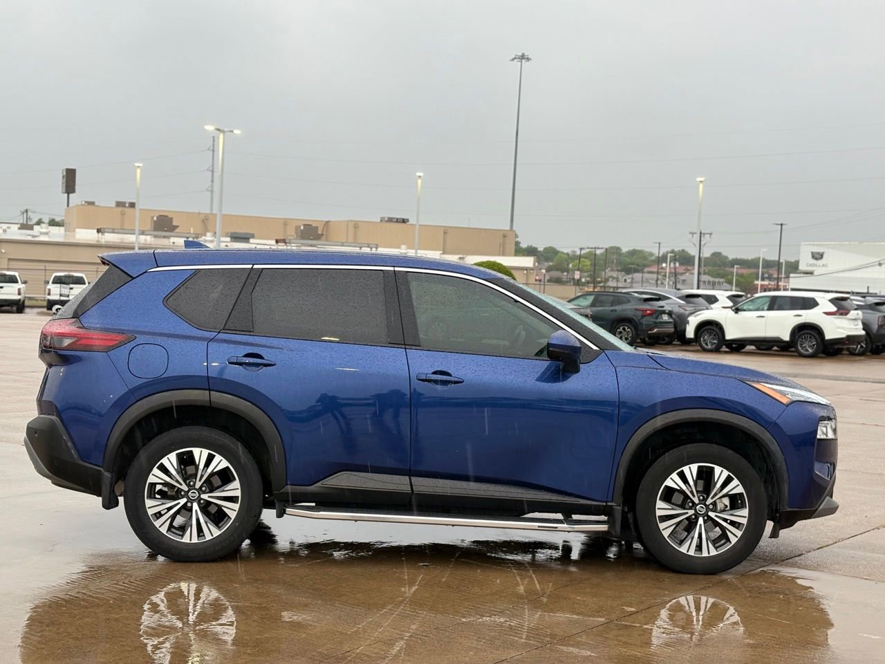 Certified 2021 Nissan Rogue SV FWD image 4