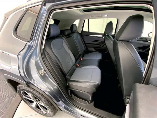 New 2026 Volkswagen Tiguan SE image 10