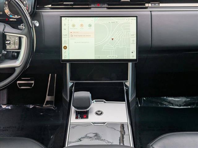 Certified 2025 Land Rover Range Rover Autobiography AWD/4WD image 12