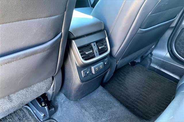 Used 2022 Subaru Outback Limited image 25