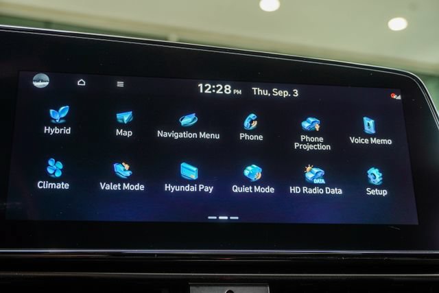 Certified 2025 Hyundai Elantra SEL FWD image 29