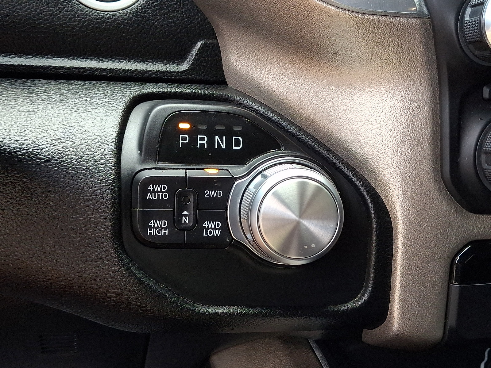Used 2020 RAM 1500 Laramie AWD/4WD image 14