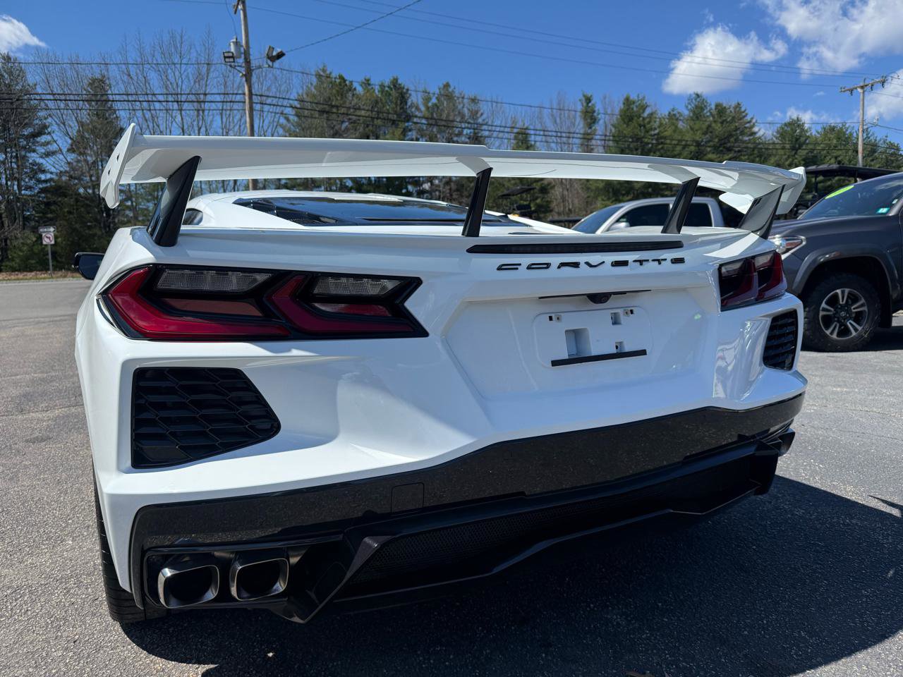 Used 2023 Chevrolet Corvette Stingray Coupe w/ Z51 Performance Package RWD image 15
