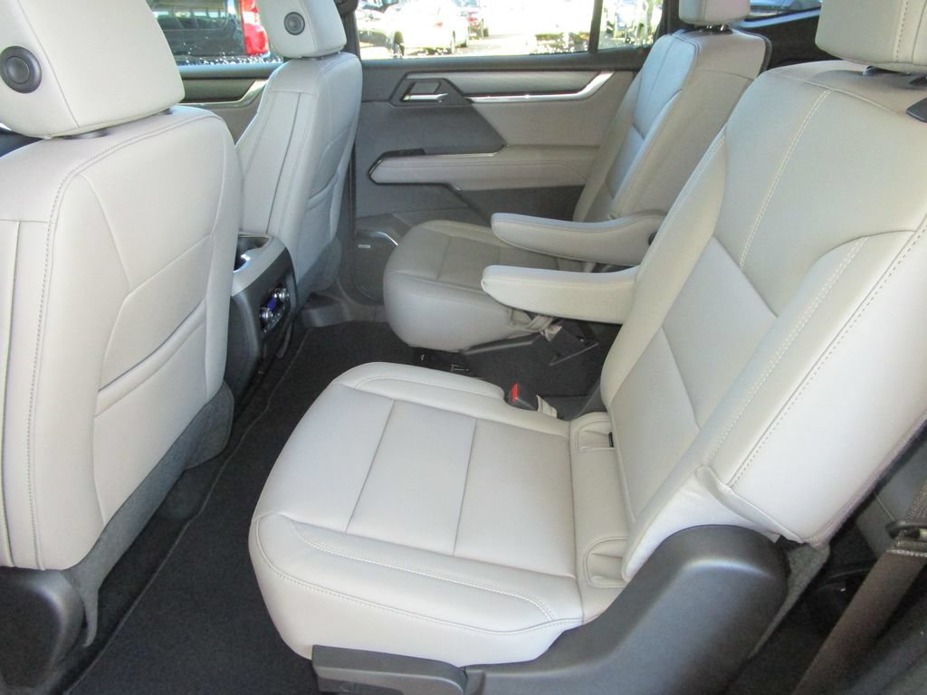 New 2026 GMC Acadia Elevation w/ Elevation Premium Package FWD image 20