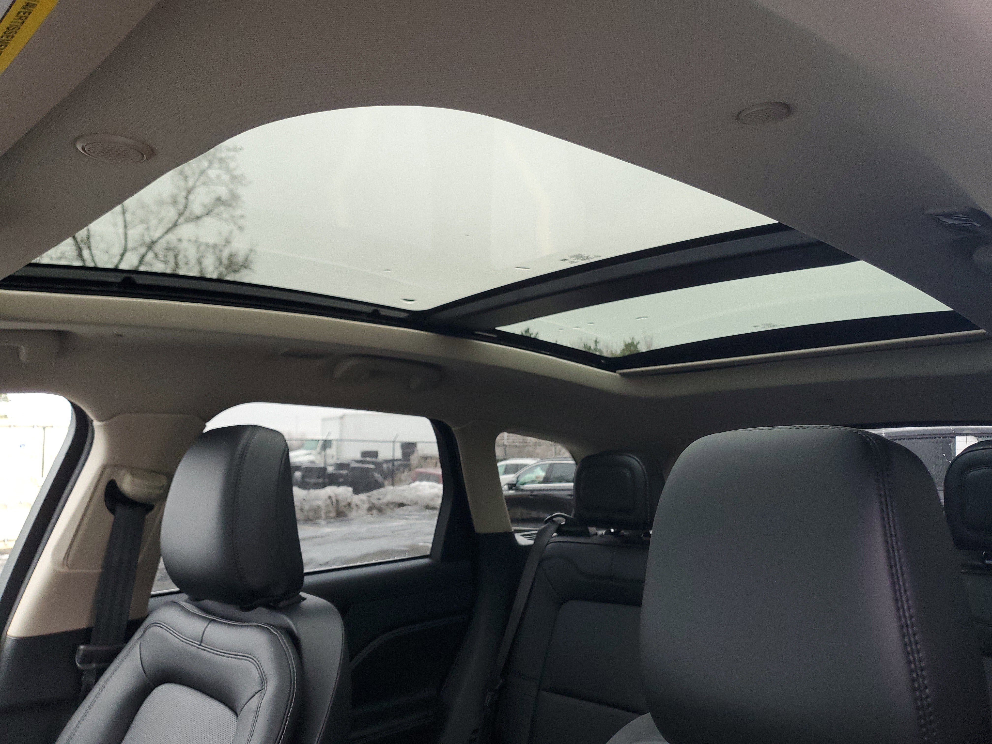 New 2026 Lincoln Corsair Premiere image 11