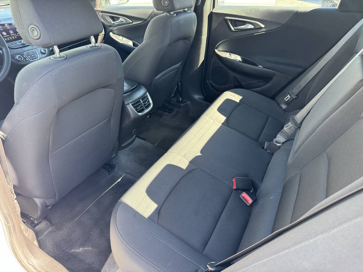 Used 2025 Chevrolet Malibu LT FWD image 20