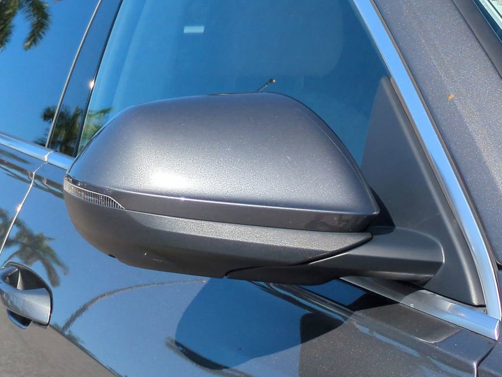 Used 2021 Audi Q8 Prestige w/ Prestige Package image 11