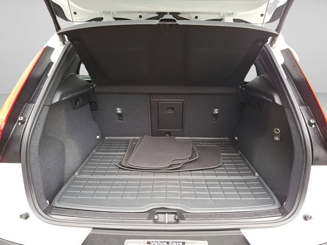 Certified 2026 Volvo XC40 B5 Plus AWD/4WD image 23