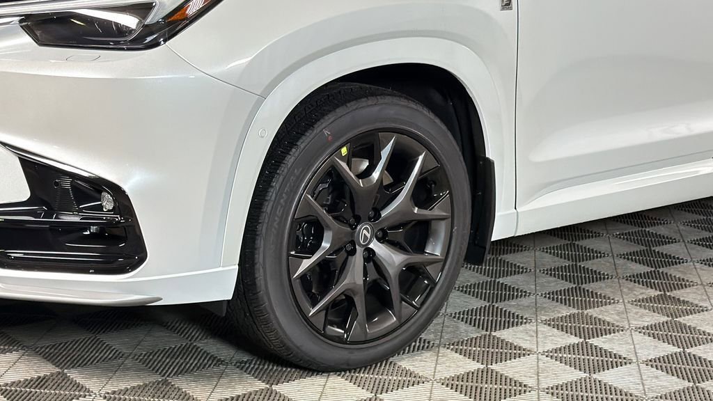 New 2026 Lexus TX 500h AWD image 4